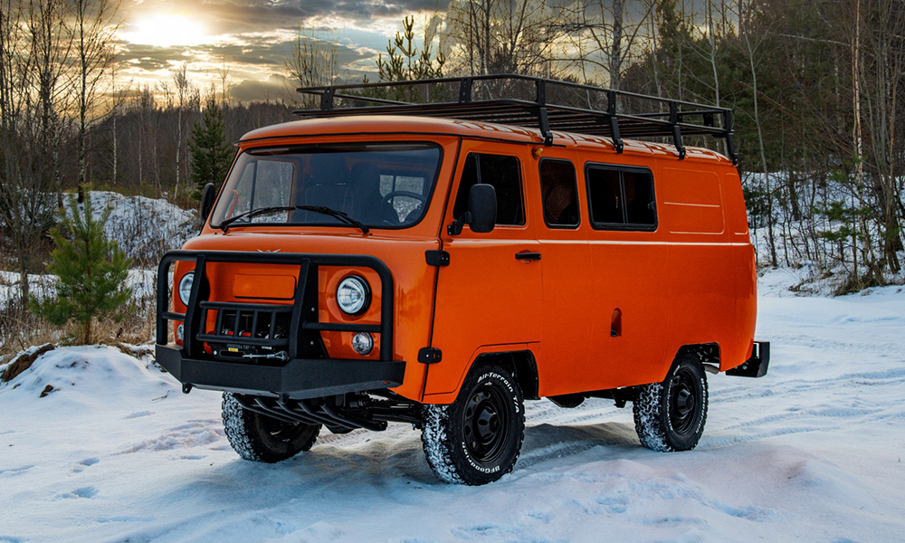 Кенгурятник с защитой бампера на UAZ 469