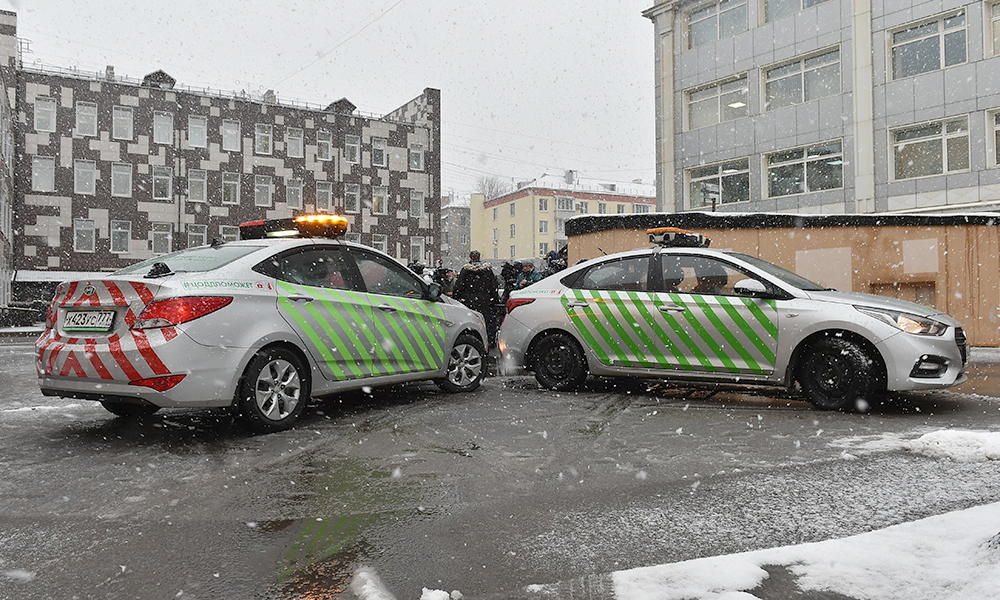 В Москве начали снимать нарушителей по-новому: камеры установлены в «мигалку»