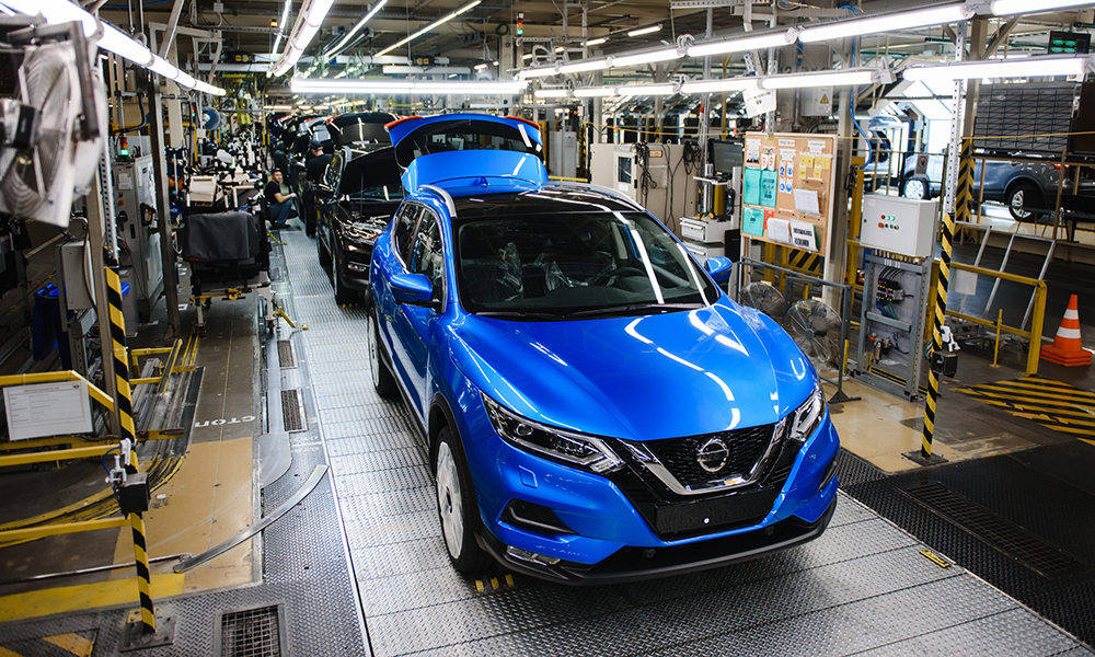 Nissan увеличивает производство кроссоверов в России, прогнозируя рост рынка
