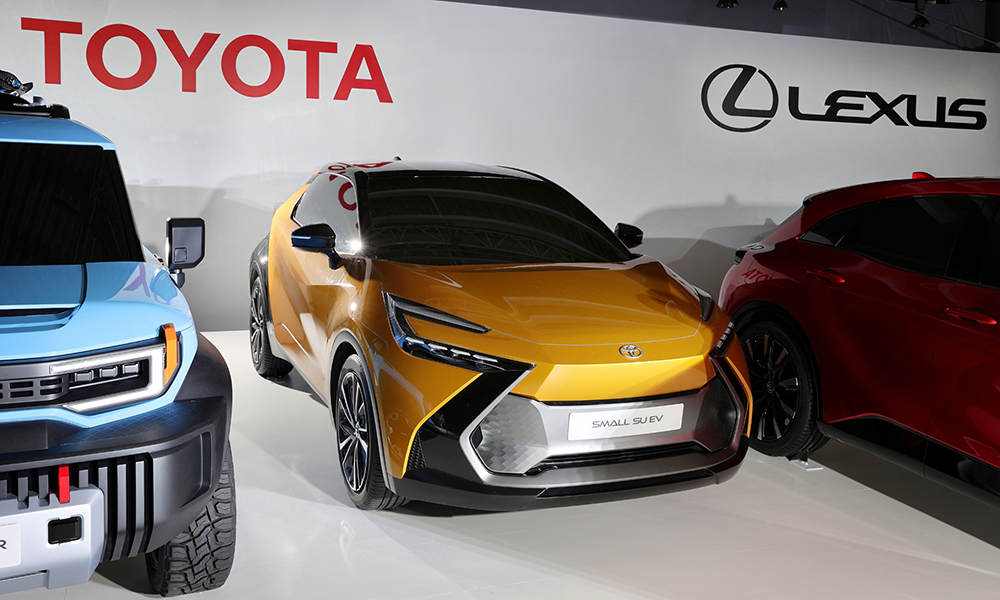 Toyota показала 16 новых электрокаров: среди них — спорткар, пикап и внедорожник